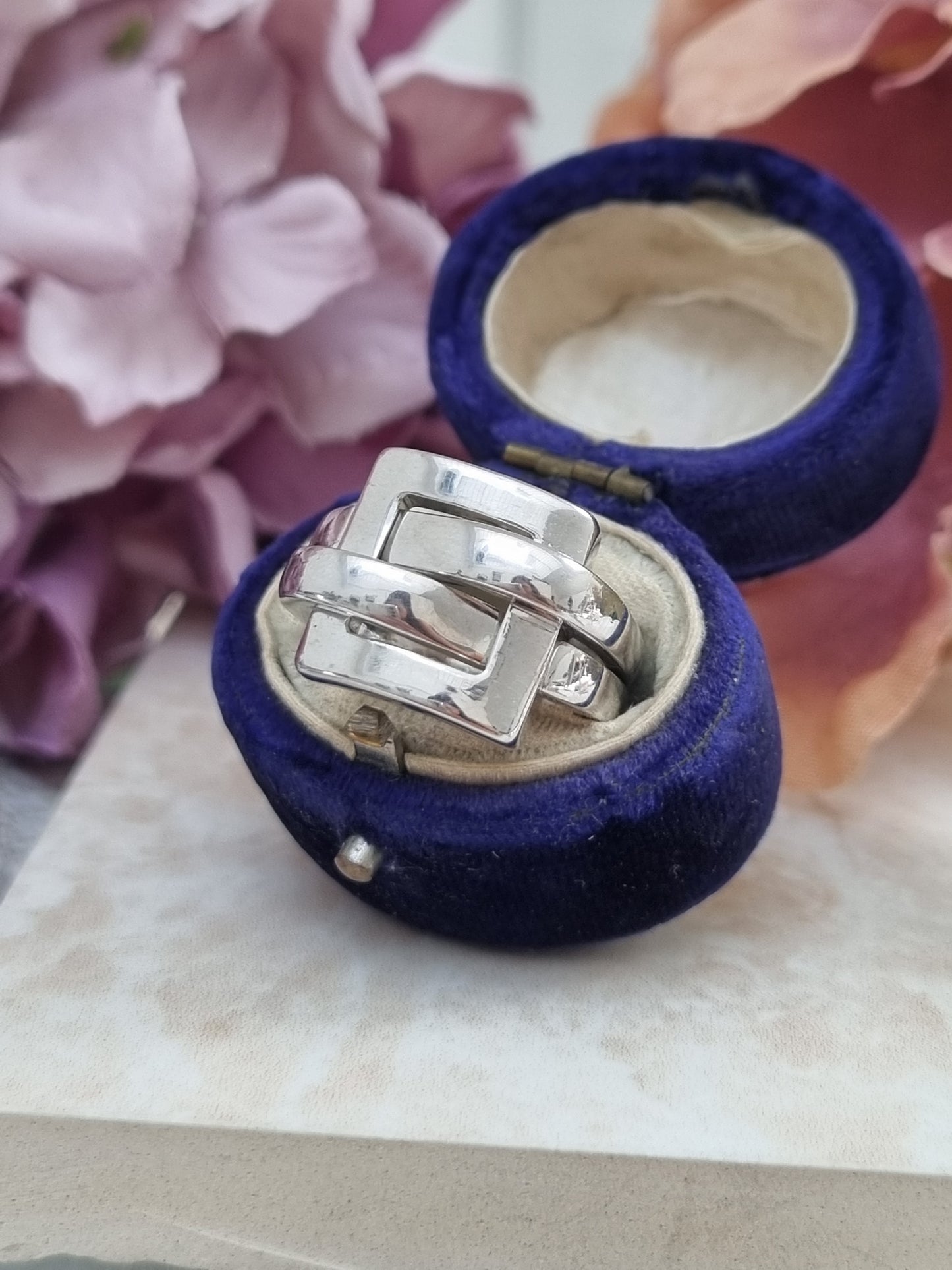Boucheron 18ct White Gold Ring with Box & Papers