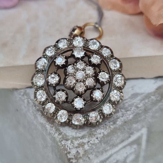 Antique 3cts Old Cut Diamond Pendant come Brooch