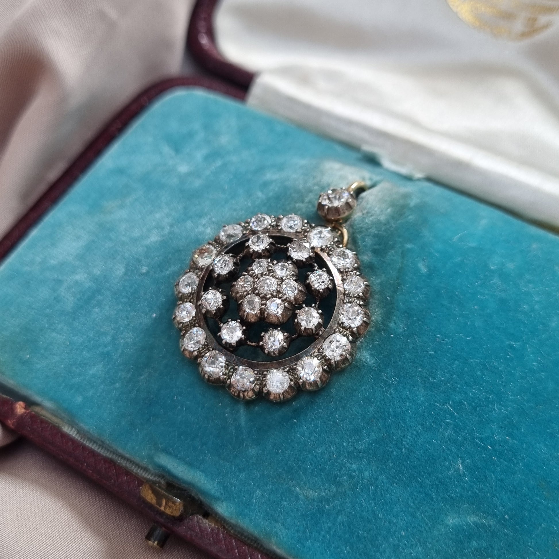 Antique 3cts Old Cut Diamond Pendant come Brooch