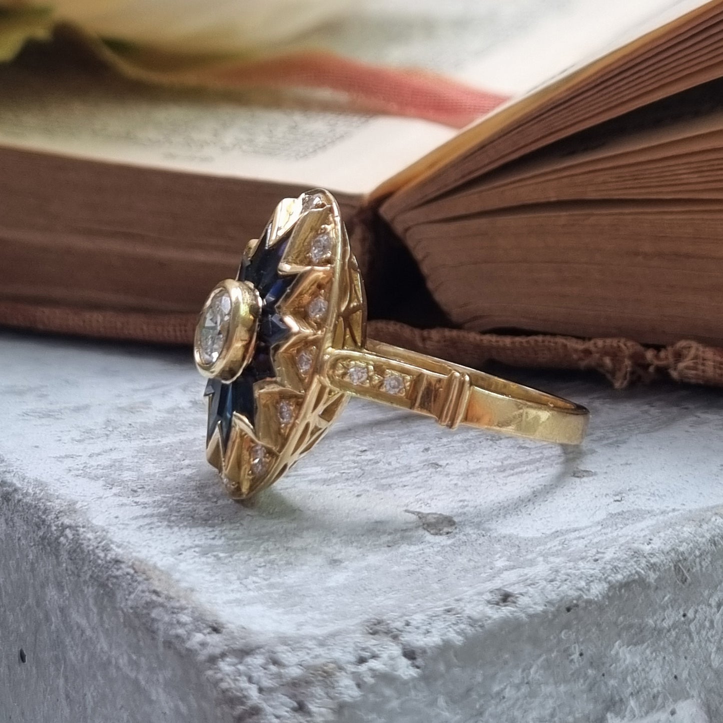 Vintage French 18ct Gold Sapphire and Diamond Star Cluster Oval Plaque Ring