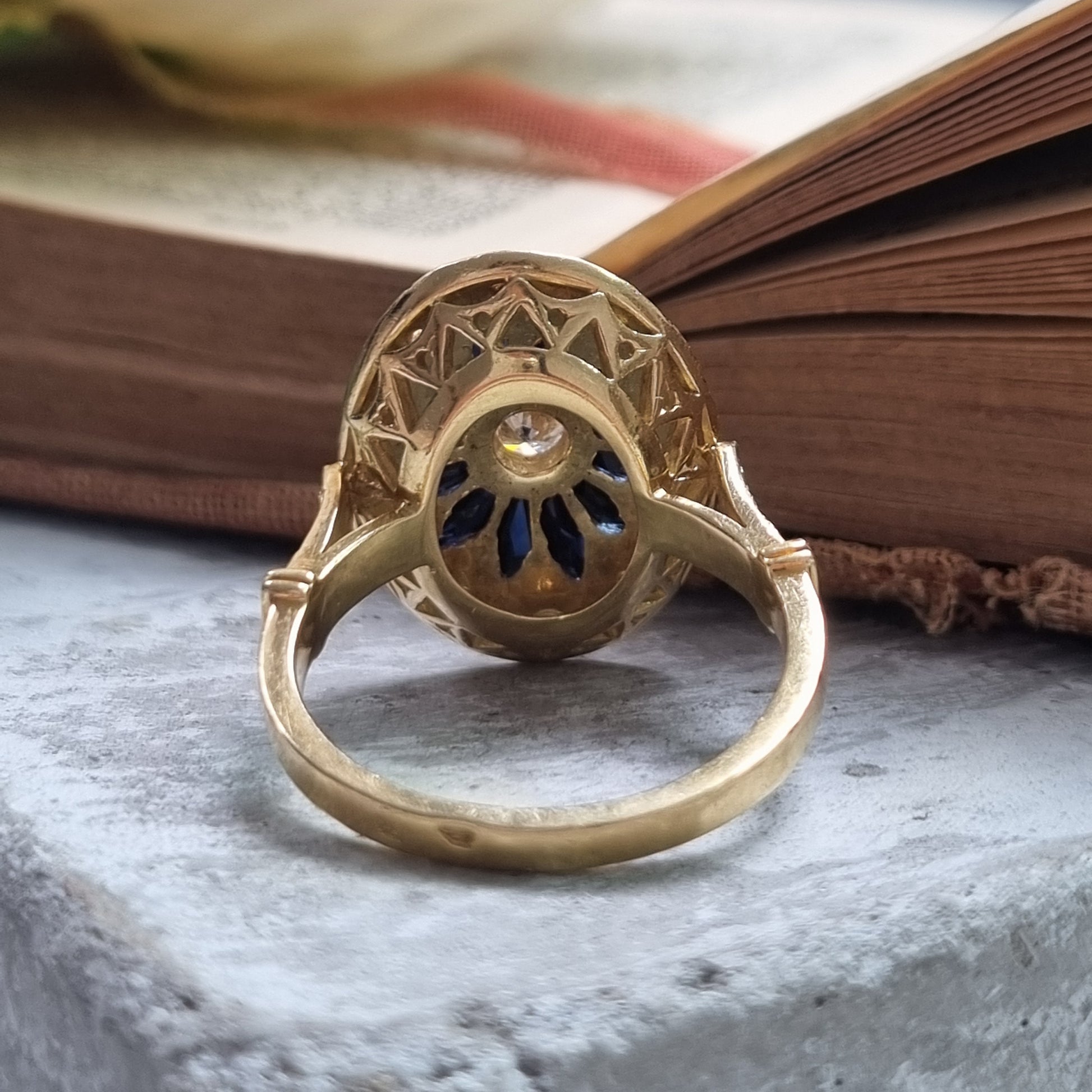 Vintage French 18ct Gold Sapphire and Diamond Star Cluster Oval Plaque Ring