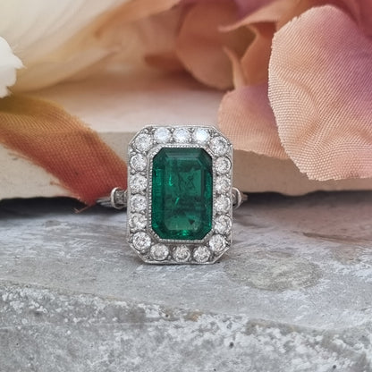 Vintage 2ct Colombian Emerald and Diamond Cluster Dress Ring