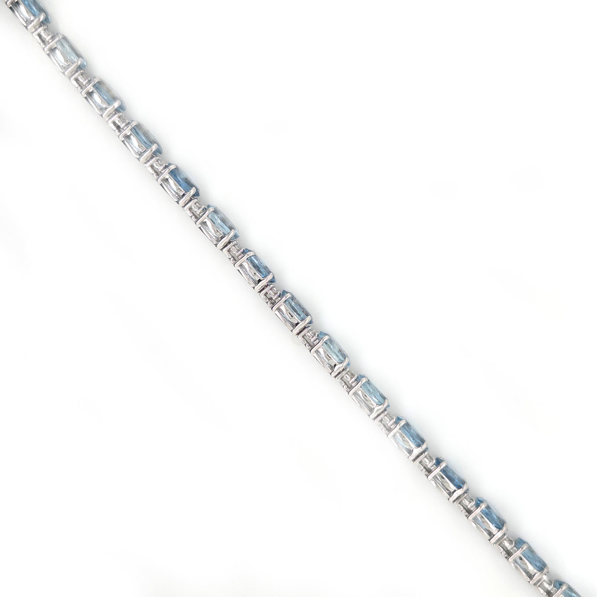 9.64ct Oval Aquamarine and Diamond Line Bracelet