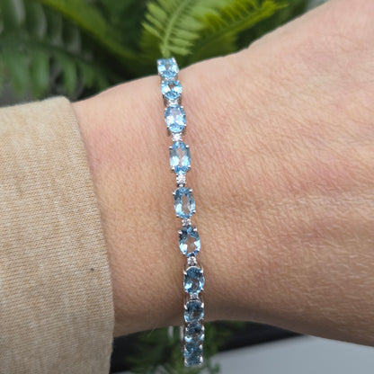9.64ct Oval Aquamarine and Diamond Line Bracelet