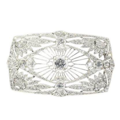 Vintage Art Deco diamond brooch set with 5.33cts, Platinum