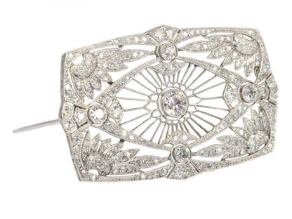 Vintage Art Deco diamond brooch set with 5.33cts, Platinum