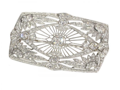 Vintage Art Deco diamond brooch set with 5.33cts, Platinum