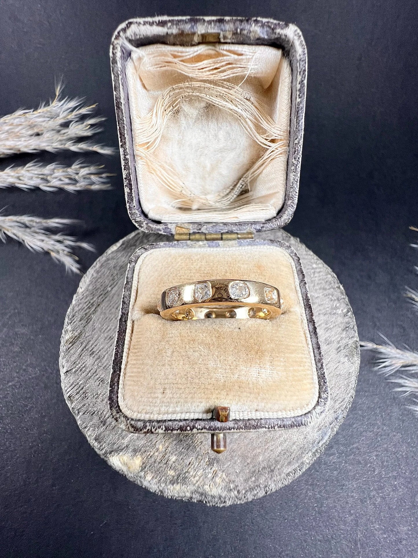 18 Carat Yellow Gold Cushion and Round Cut Diamond Band Ring, 1.20 Carats