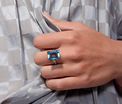 Vintage Cartier Single Stone Aquamarine Ring, in Platinum