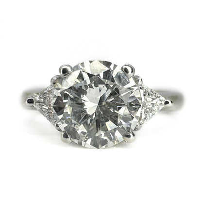 GIA Certified 1.40ct Diamond Solitaire Engagement Ring with Trillion Shoulders in Platinum
