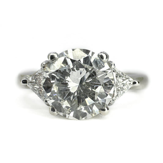 GIA Certified 1.40ct Diamond Solitaire Engagement Ring with Trillion Shoulders in Platinum