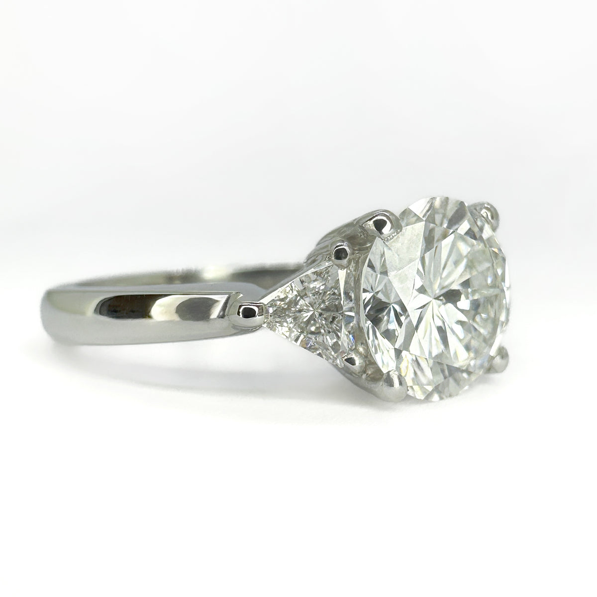 GIA Certified 1.40ct Diamond Solitaire Engagement Ring with Trillion Shoulders in Platinum