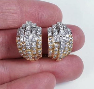 Contemporary Diamond Earrings in 18ct Gold, 4.00 carat total