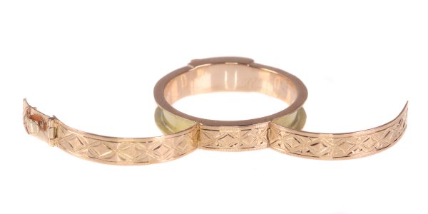 Antique Victorian 18ct Gold Ring with Secret Compartment