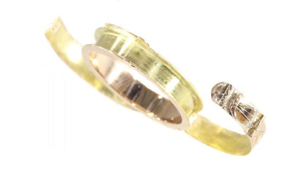 Antique Victorian 18ct Gold Ring with Secret Compartment