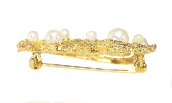 Vintage Sixties gold arty brooch with pearls