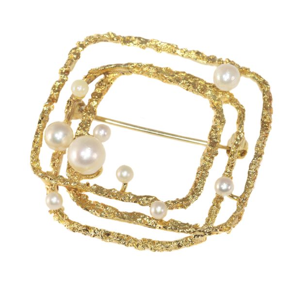 Vintage Sixties gold arty brooch with pearls