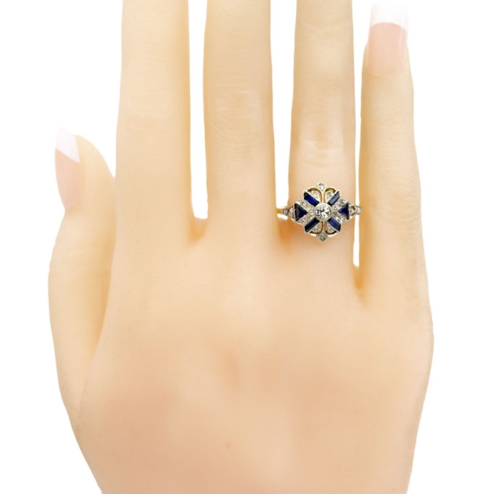 Antique Art Deco Sapphire and Diamond Ring