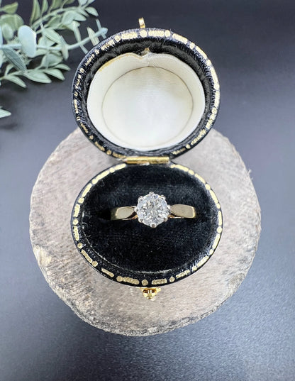 Vintage 18 ct Yellow Gold Diamond Single Stone Engagement Ring,