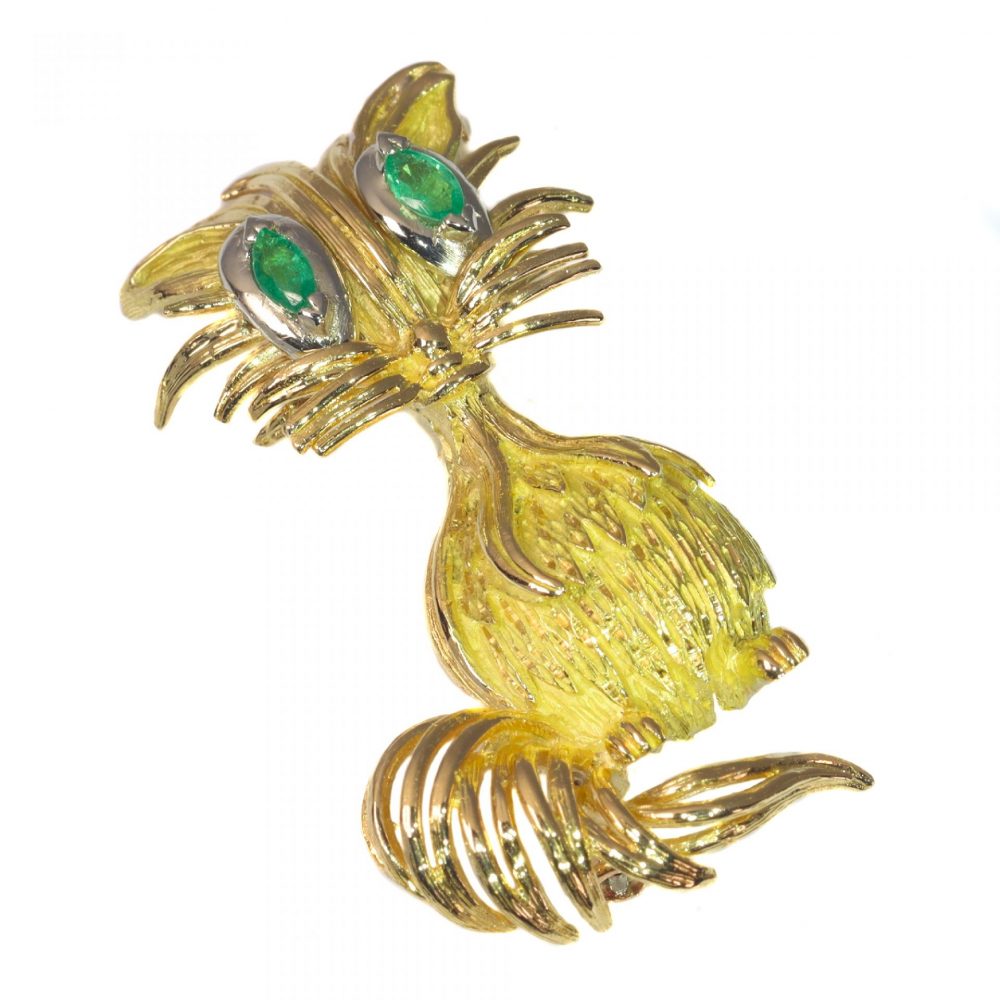 Vintage French 18ct Yellow Gold Cat Brooch with Emerald Eyes, Circa 1950