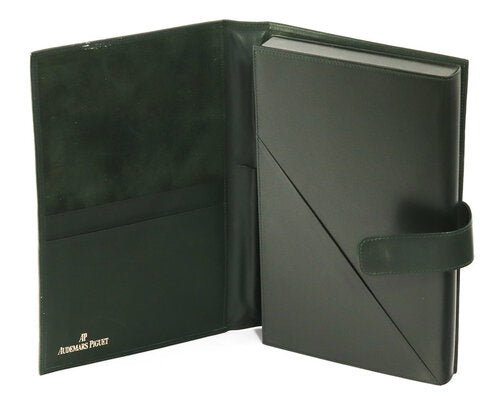 Audemars Piguet Philosophique 18ct Yellow Gold Single Hand 31mm Watch; off-white/cream dial, single hour hand, manual, Audemars Piguet box.