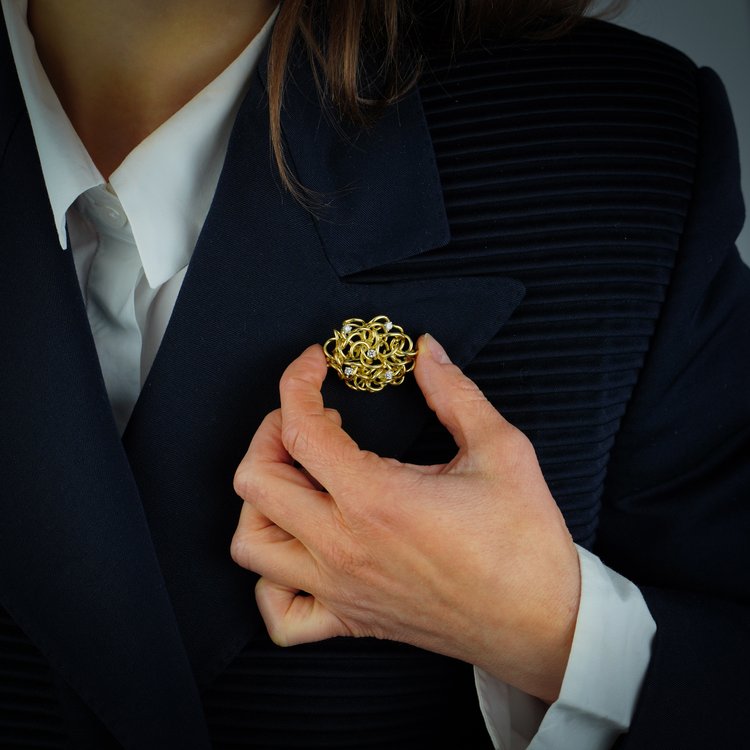 Alan Martin Gard Vintage 18ct Yellow Gold Brooch with 0.35cts Diamonds, London 1977