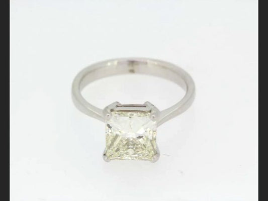 Princess Cut Diamond Solitaire Ring, 3.13 carats, 18ct White Gold
