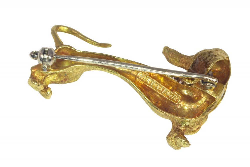 Vintage gold dachshund dog brooch