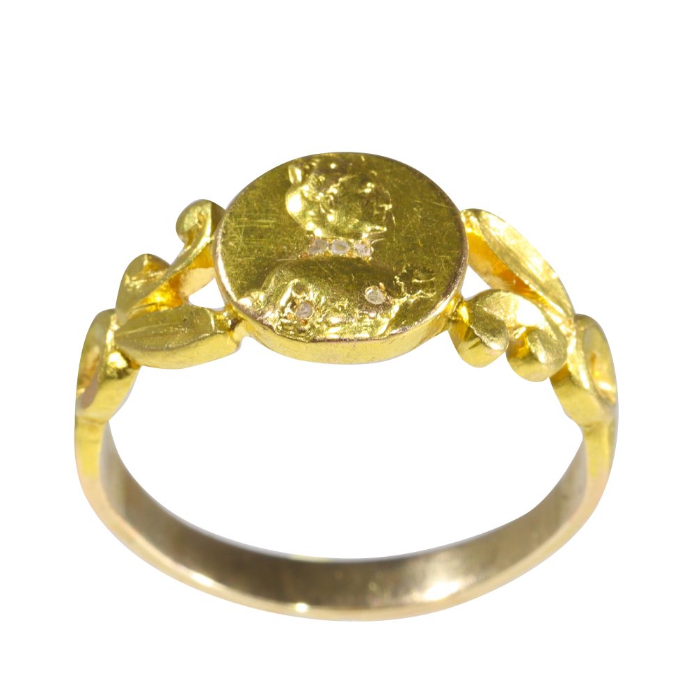 Art Nouveau Antique Gold and Rose Cut Diamond Ring