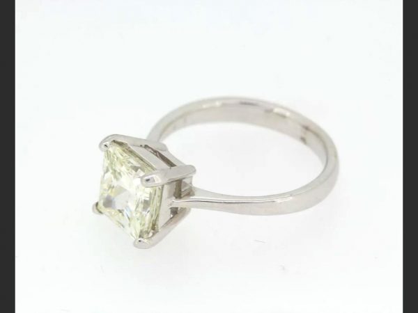 Princess Cut Diamond Solitaire Ring, 3.13 carats, 18ct White Gold