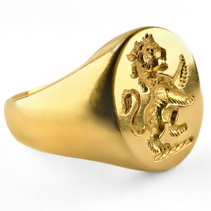 Vintage Yellow Gold Heraldic Lion Rampant Intaglio Signet Ring