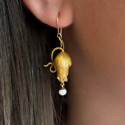 Victorian Thornhill &amp; Co Mouse With Pearl Drop Earrings