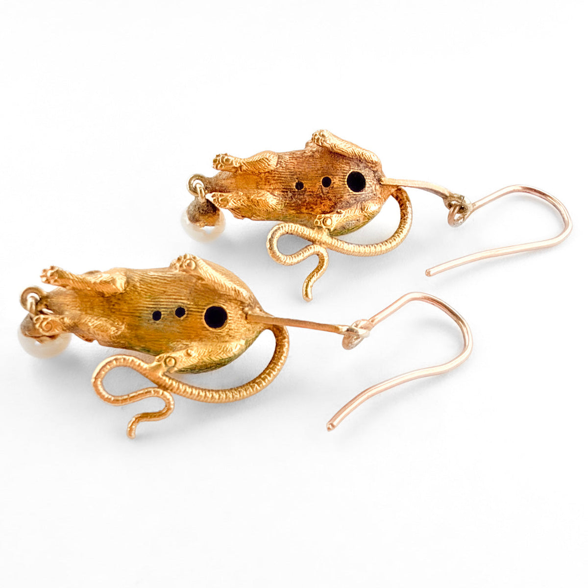 Victorian Thornhill &amp; Co Mouse With Pearl Drop Earrings