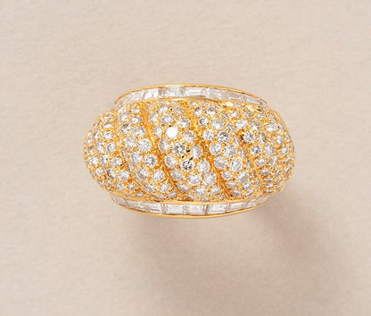 Van Cleef & Arpels 18ct Gold & Diamond Ring