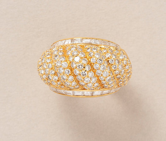 Van Cleef & Arpels 18ct Gold & Diamond Ring