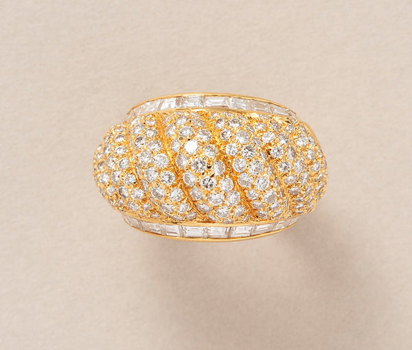 Van Cleef & Arpels 18ct Gold & Diamond Ring