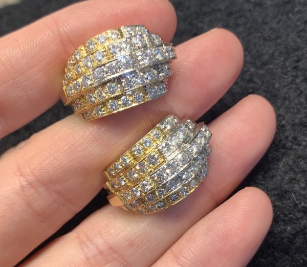 Contemporary Diamond Earrings in 18ct Gold, 4.00 carat total