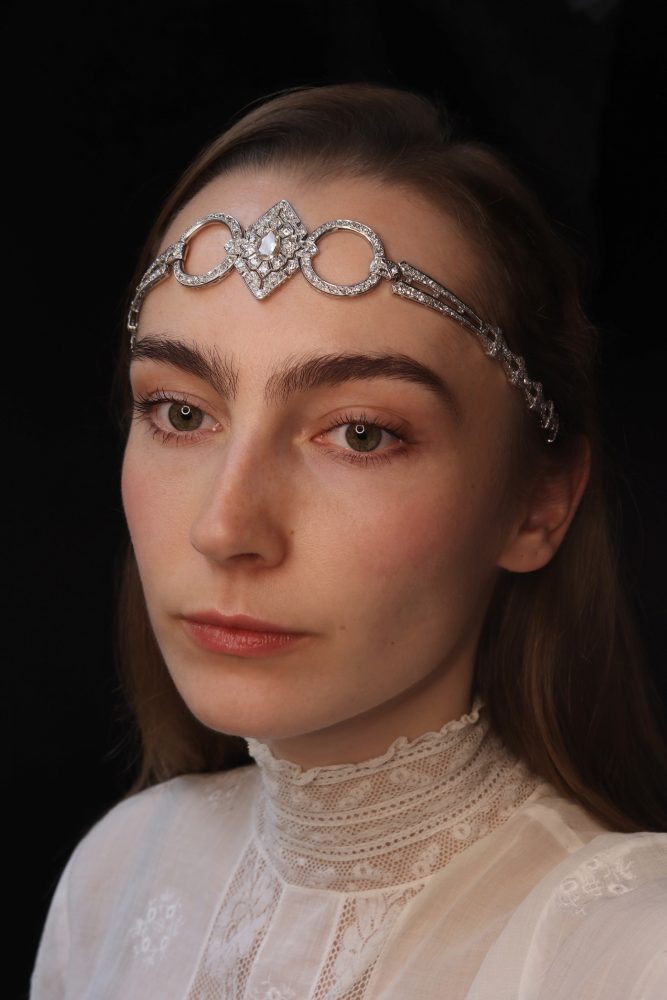 Vintage Art Deco 15.81 Carat Old Cut Diamond Dog Collar Necklace And Headpiece In Platinum