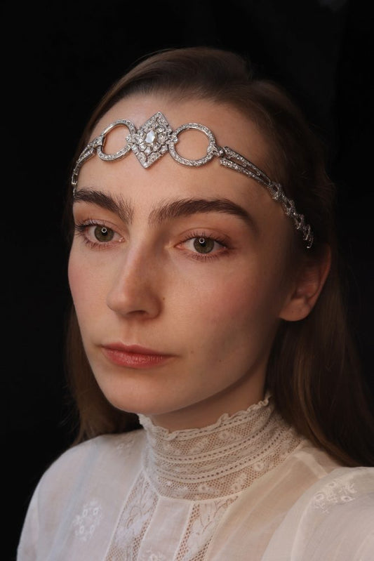 Vintage Art Deco 15.81 Carat Old Cut Diamond Dog Collar Necklace And Headpiece In Platinum