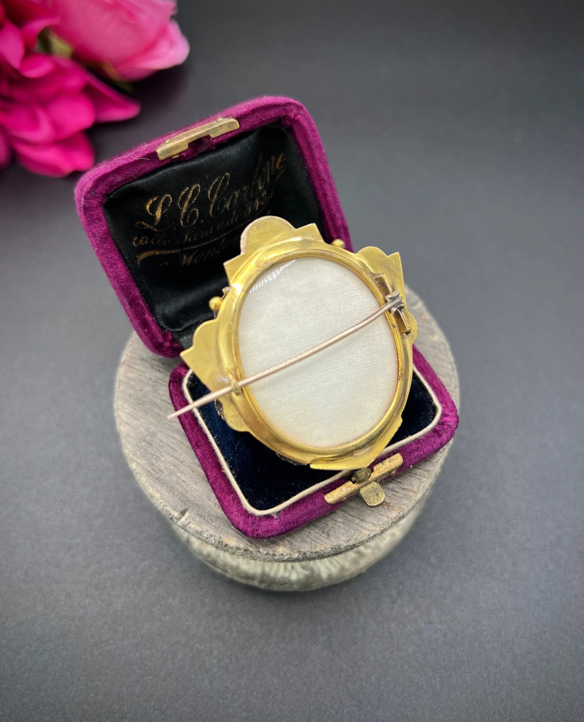 Antique 15ct Gold, Victorian Almandine Garnet Etruscan Design, Locket Back Brooch