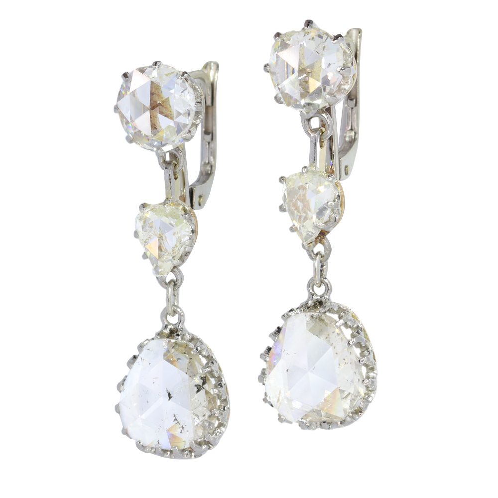 Art Deco 5.50 Carat Diamond Earrings In Platinum And 18 Carat Yellow And Rose Gold