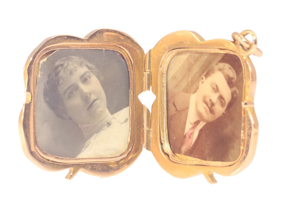 Antique Art Nouveau 18ct Yellow Gold Lucky Four Leaf Clover Locket Pendant with Diamonds