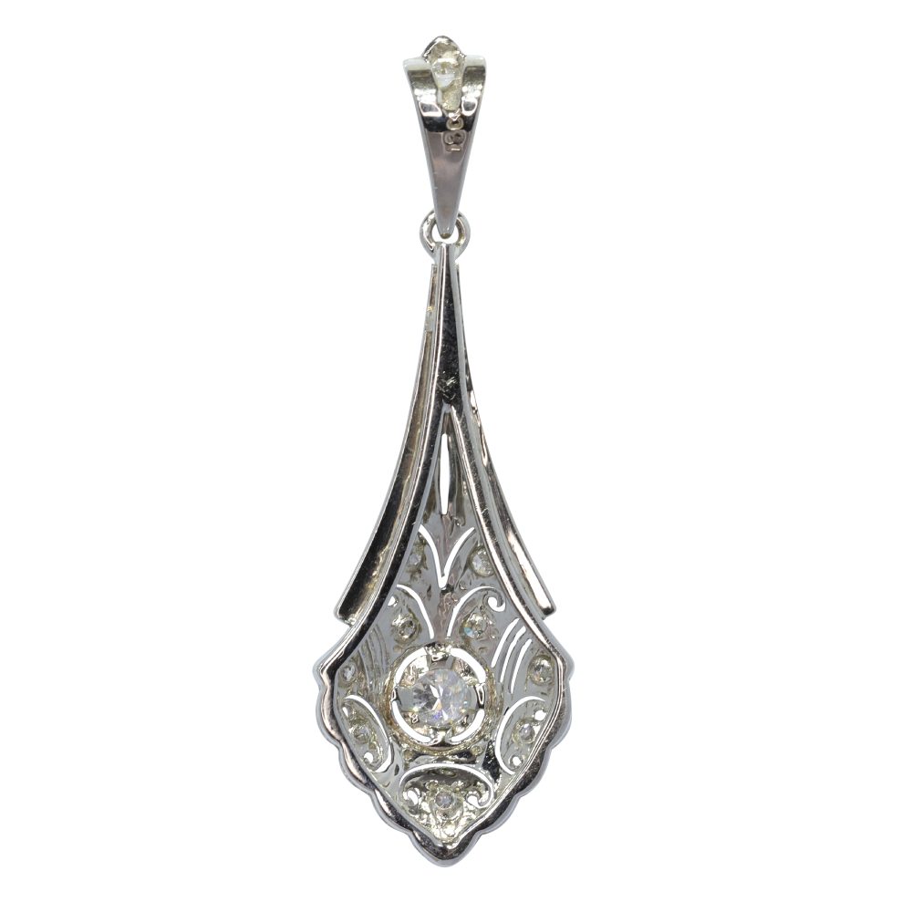Diamond pendant side