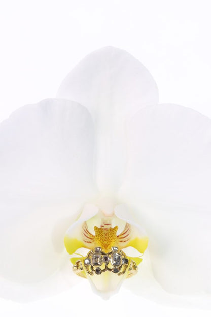 Baroque 18 Carat Yellow Gold Ring With Table-Cut Diamonds