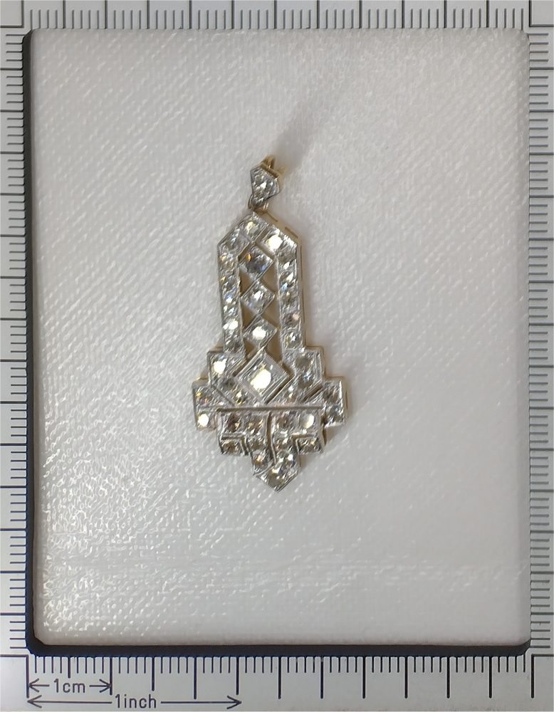 Art Deco 1.50ct Diamond Cluster Pendant in Platinum
