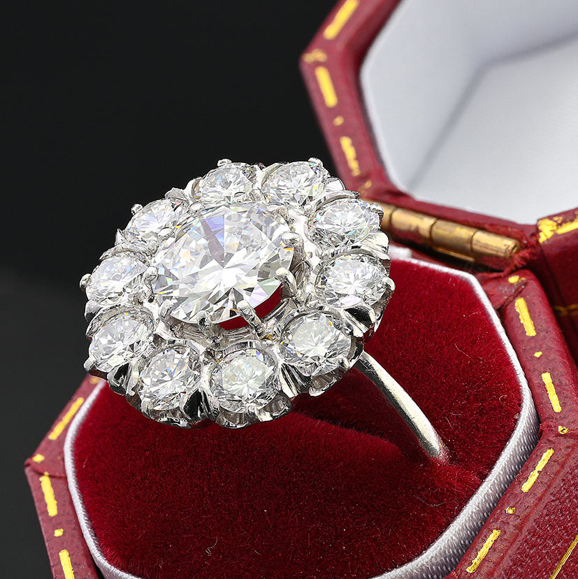 Late Art Deco Certified D VS 1.35ct Diamond Daisy Cluster Engagement Ring in Platinum, 3.19 carat total