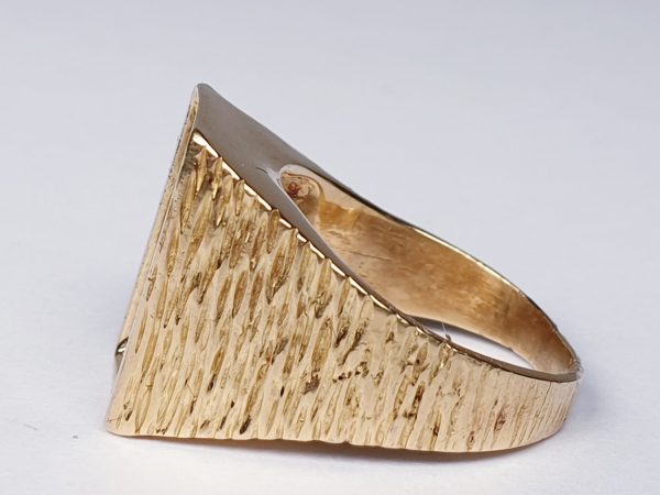 Vintage 1960s Retro Diamond and Textured 18ct Gold Dress Ring