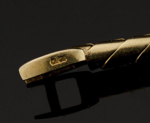 Vintage Vacheron Constantin 18ct Yellow Gold Watch with Diamonds and Emeralds; solid 18ct gold ladies manual wristwatch with diamond bezel accented with emerald set terminals. Made in Switzerland, Circa 1950s