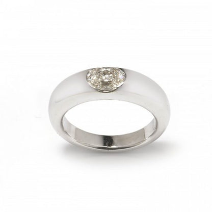 Oval Diamond Gypsy Set White Gold Ring, 0.75 carats, colour K, clarity VVS; elegant single stone diamond band set with a 0.75 carat solitaire oval-cut diamond, in 18ct white gold