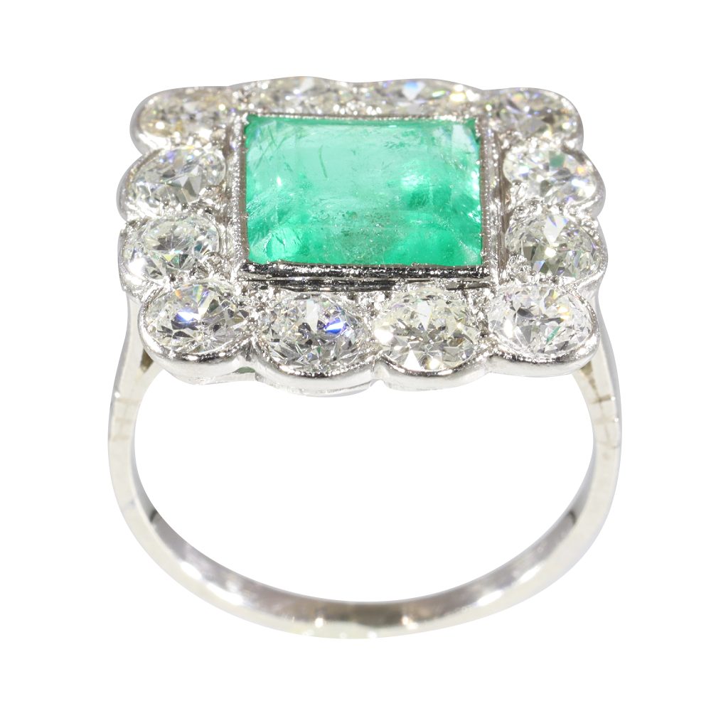 Emerald ring cluster